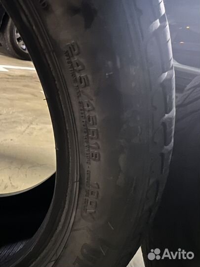 Goodyear UltraGrip 8 Performance 245/45 R18 100V