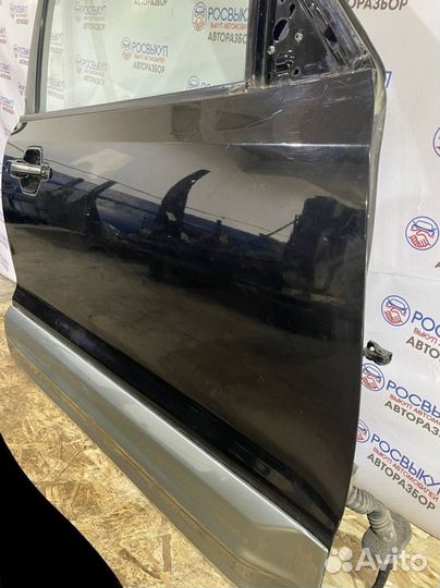 Дверь передняя правая Mitsubishi Pajero (V60) III