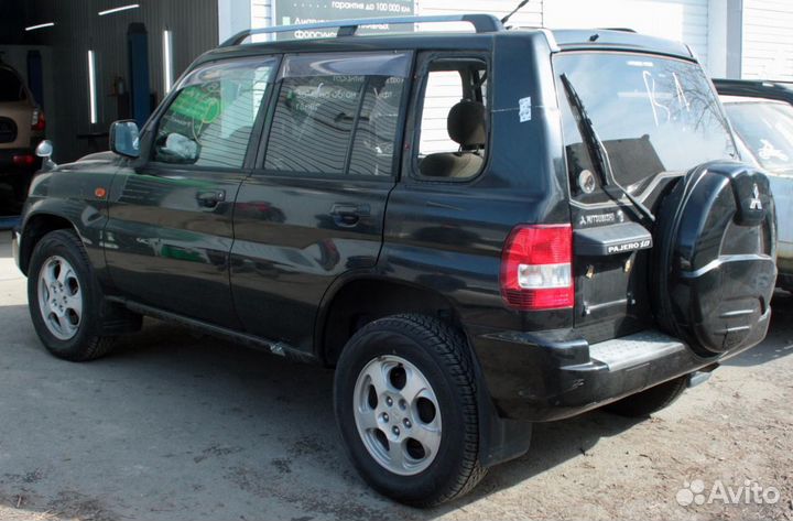 Блок навигации Mitsubishi Pajero iO H77W 4G94 MR57
