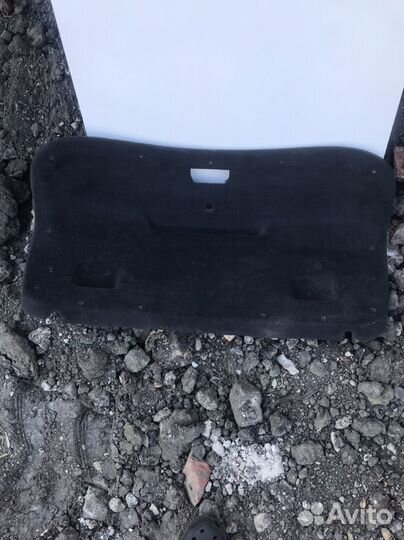 Обшивка крышки багажника Фольксваген Бора