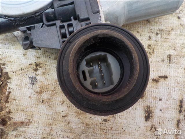 Электро стеклоподъемник заднее правое Toyota Rav 4