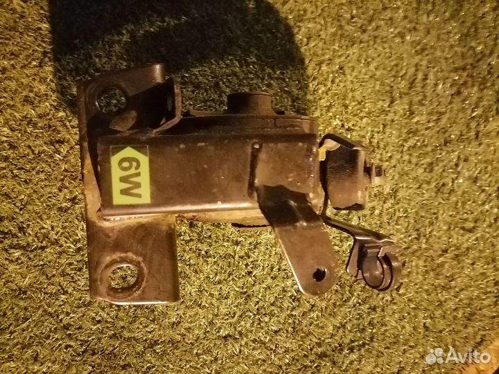 Опора двигателя (подушка двс) левая 12372-0H080 To