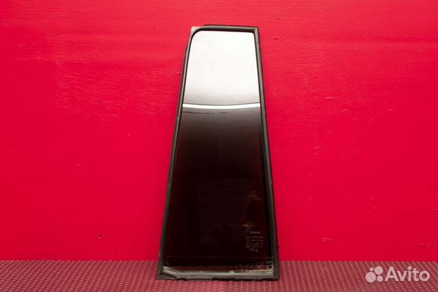 Форточка двери задняя левая Toyota Land Cruiser