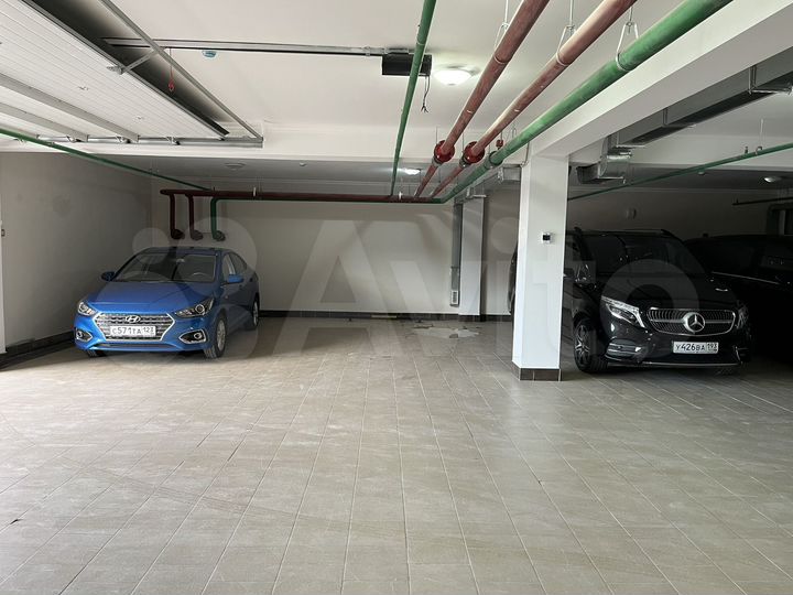 Машиноместо, 18 м²