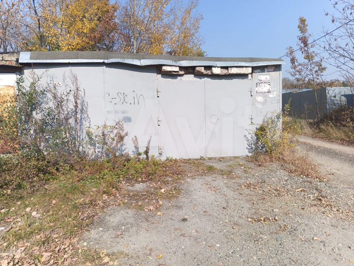 Гараж, > 30 м²