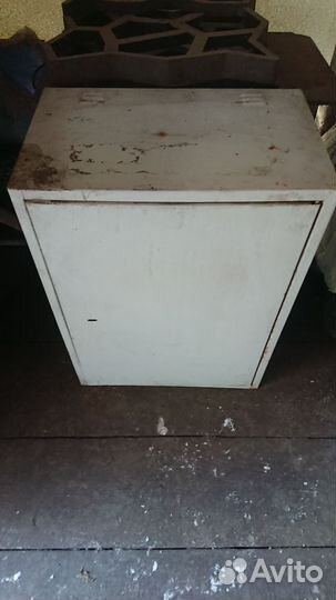 Шкаф металический