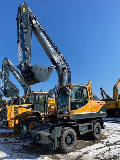 Колёсный экскаватор Hyundai R210W-9S, 2023