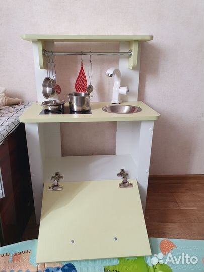 Детская деревянная кухня типа IKEA