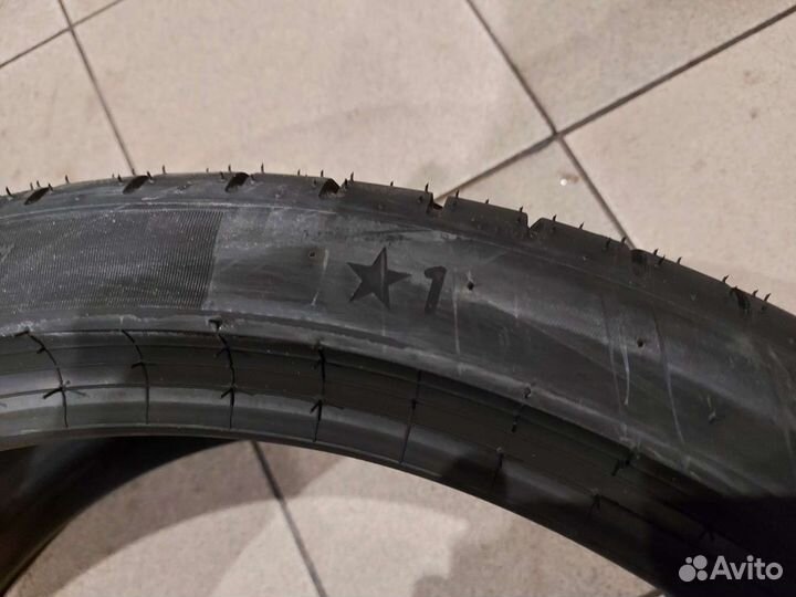 Pirelli P Zero 275/35 R22 104Y