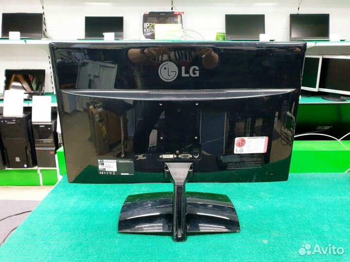 Монитор LG 22