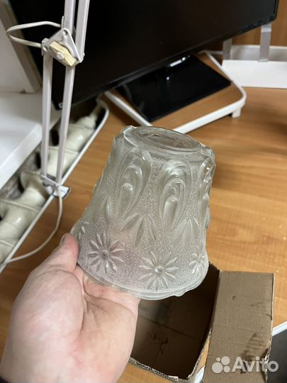 Продам люстру на 3 лампочки