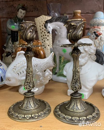 Красивый бронзовый подсвечник