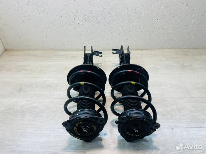 Стойки передние Nissan Murano 51