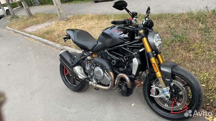 Ducati monster 1200S