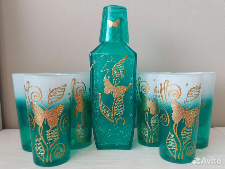 Графин со стаканами