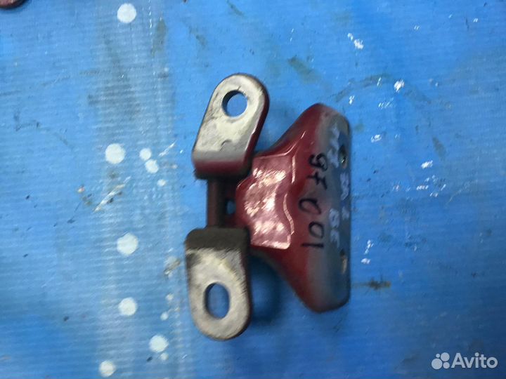 Петля двери задней левой верхняя Hyundai Sonata VI