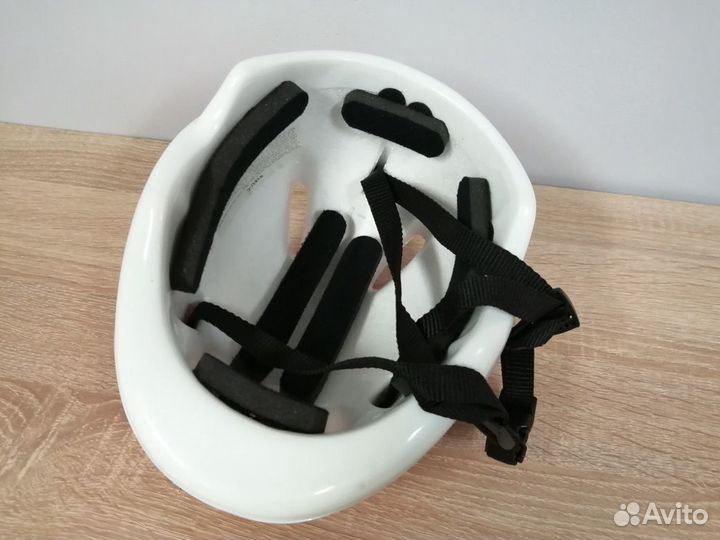 Роликовый шлем новый