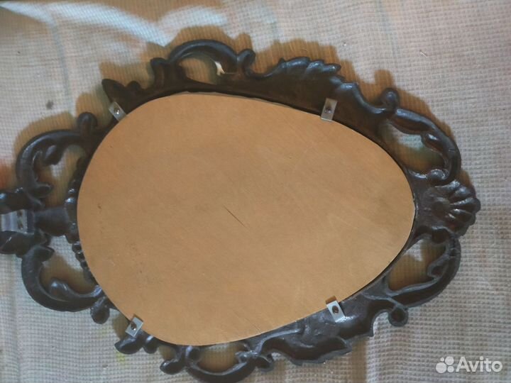 Зеркало настенное б/у,металлическая оправа