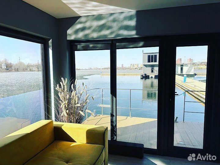 Хаусбот freedom 54