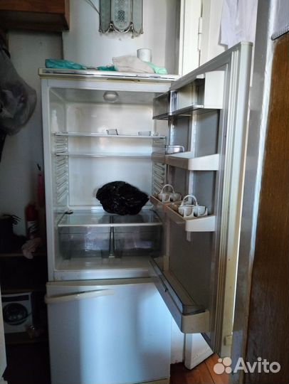 Холодильник атлант на запчасти