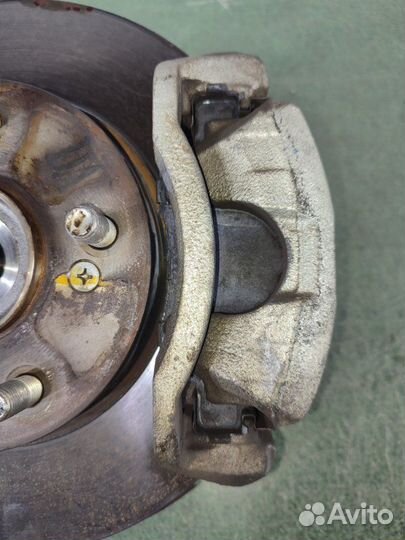 Ступица передняя правая Honda Cr-Z ZF1 LEA 2011