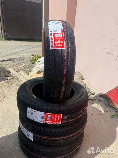 Sunfull SF-688 175/65 R14 82T