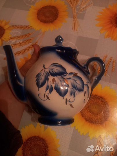 Чайник заварочный,подсвечник Гжель