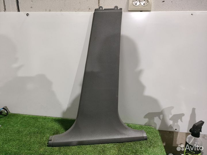 Обшивка средней стойки правая ford Focus 2