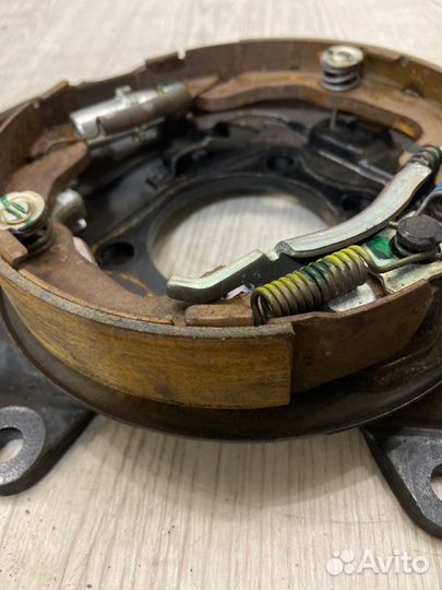 Механизм ручного тормоза задний левый Mitsubishi