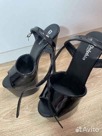 Стрипы двойки Босоножки с защитой