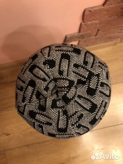 Guess женская шапка оригинал