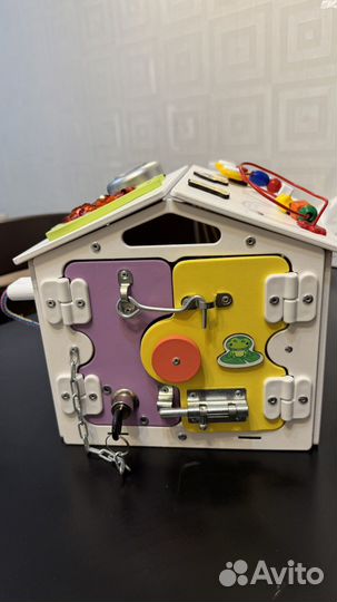 Бизиборд домик