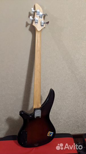 Басс гитара Yamaha