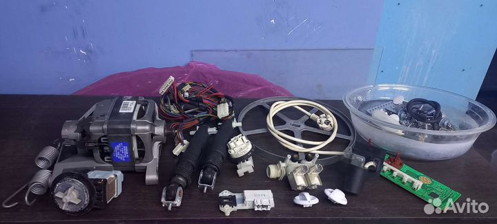 Indesit wisl82,двигатель,тен,запчасти