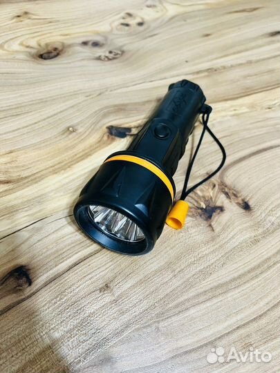 Фонарь на батарейках
