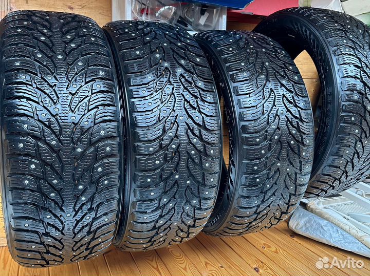 Nokian Tyres Hakkapeliitta 9 SUV 235/55 R18 104T