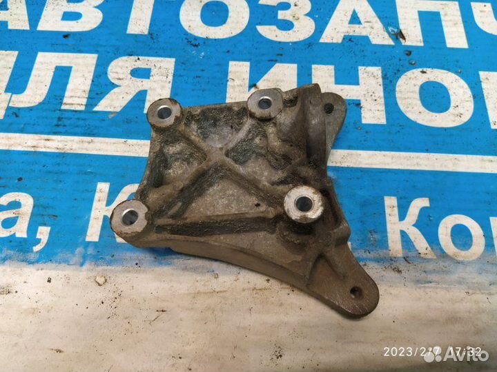 Кронштейн кондиционера Chevrolet Cobalt T250