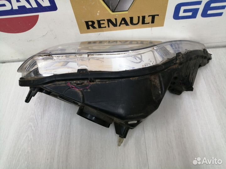 Фара Renault logan Лев