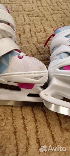 Коньки хоккейные