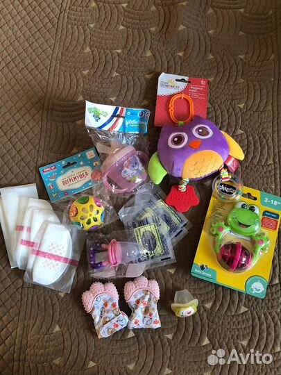 Новые игрушки, поильник и др