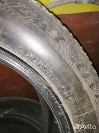 Bridgestone Blizzak Revo2 215/60 R17