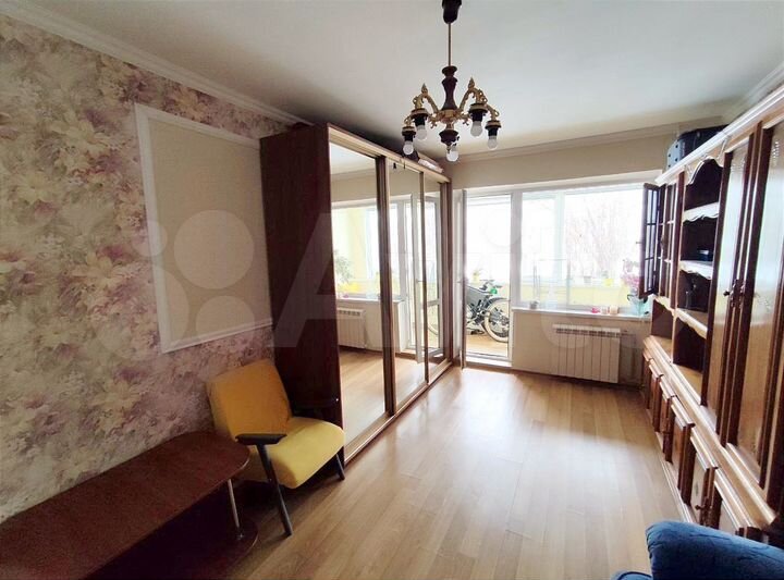 2-к. квартира, 49 м², 1/9 эт.