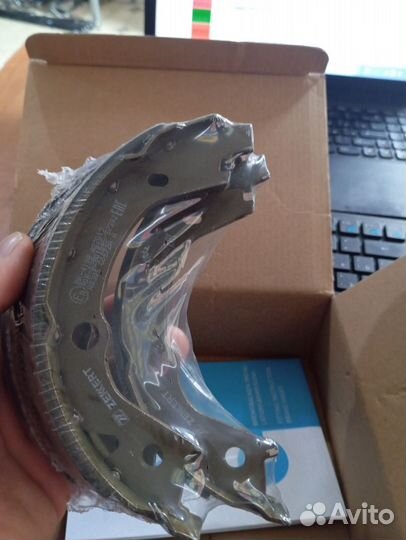 Тормозные колодки задние, ручника