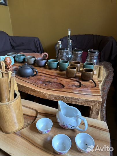 Чайники, пиалы и чайная утварь