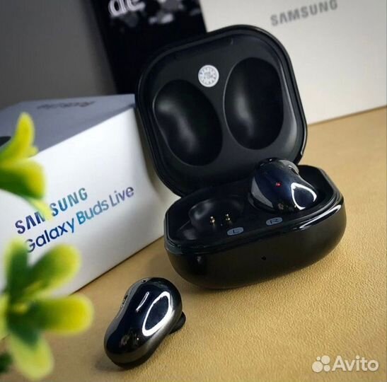 Беспроводные наушники Samsung galaxy buds live