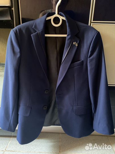 Пиджак на мальчика 134