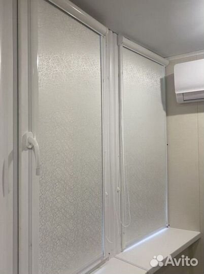 Рулонные шторы мини блэкаут R1905