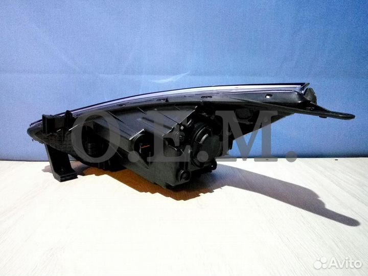 Фара правая Hyundai Solaris 1