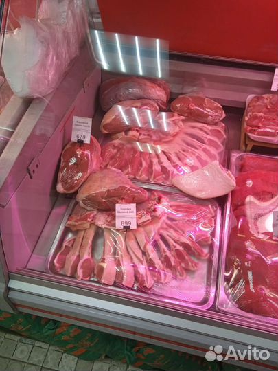 Рубщик мяса продавец