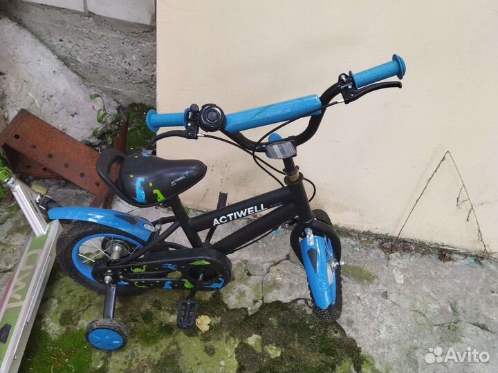 Детский велосипед с доп колесами